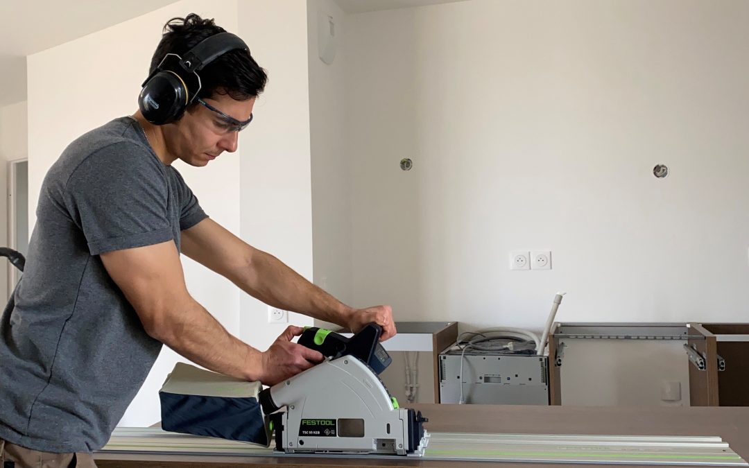 Monter sa cuisine : bien choisir son artisan